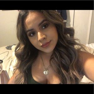 Meet your Posher, Virginia